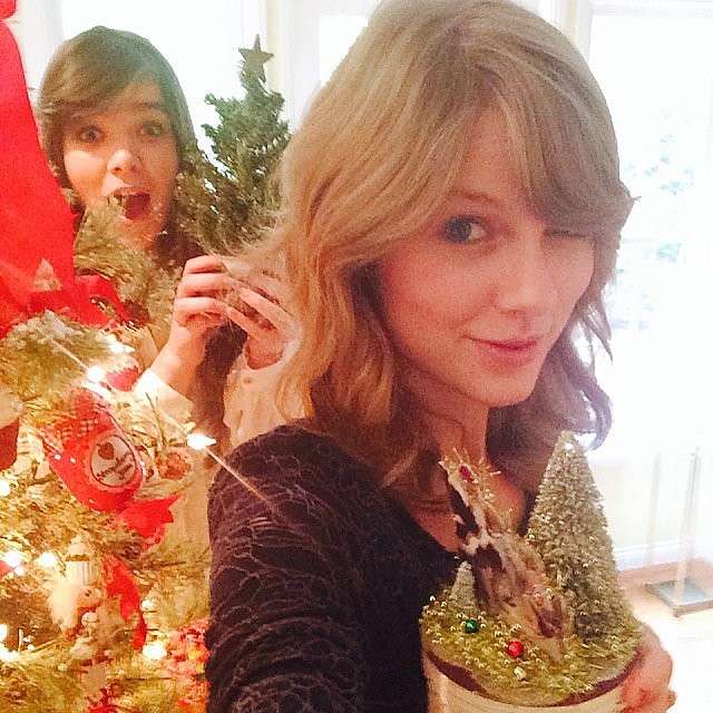 Taylor Swift ed un'amica a Natale