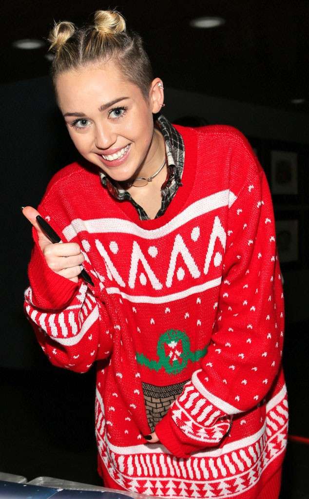 Miley Cyrus ed il maglione di Natale