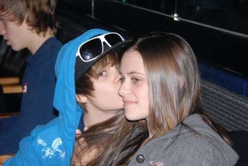 Il bacio di Justin a Caitlin Beadles