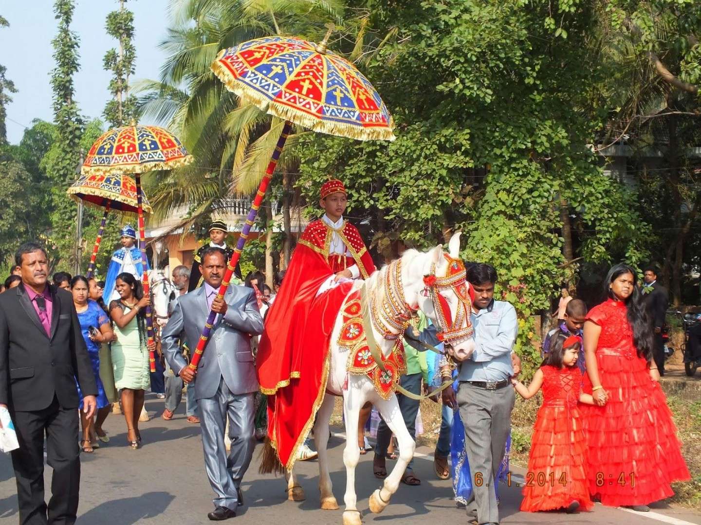 Processione a Chandor