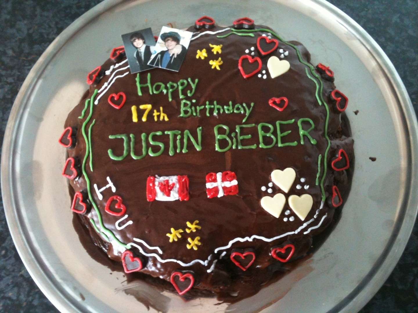 Torta al cioccolato dedicata a Justin Bieber