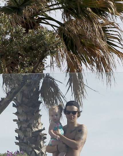 Harry Styles Spagna relax con Lux!