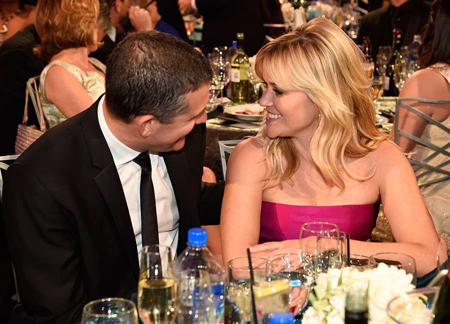 Reese Witherspoon e Jim Toth seduti accanto