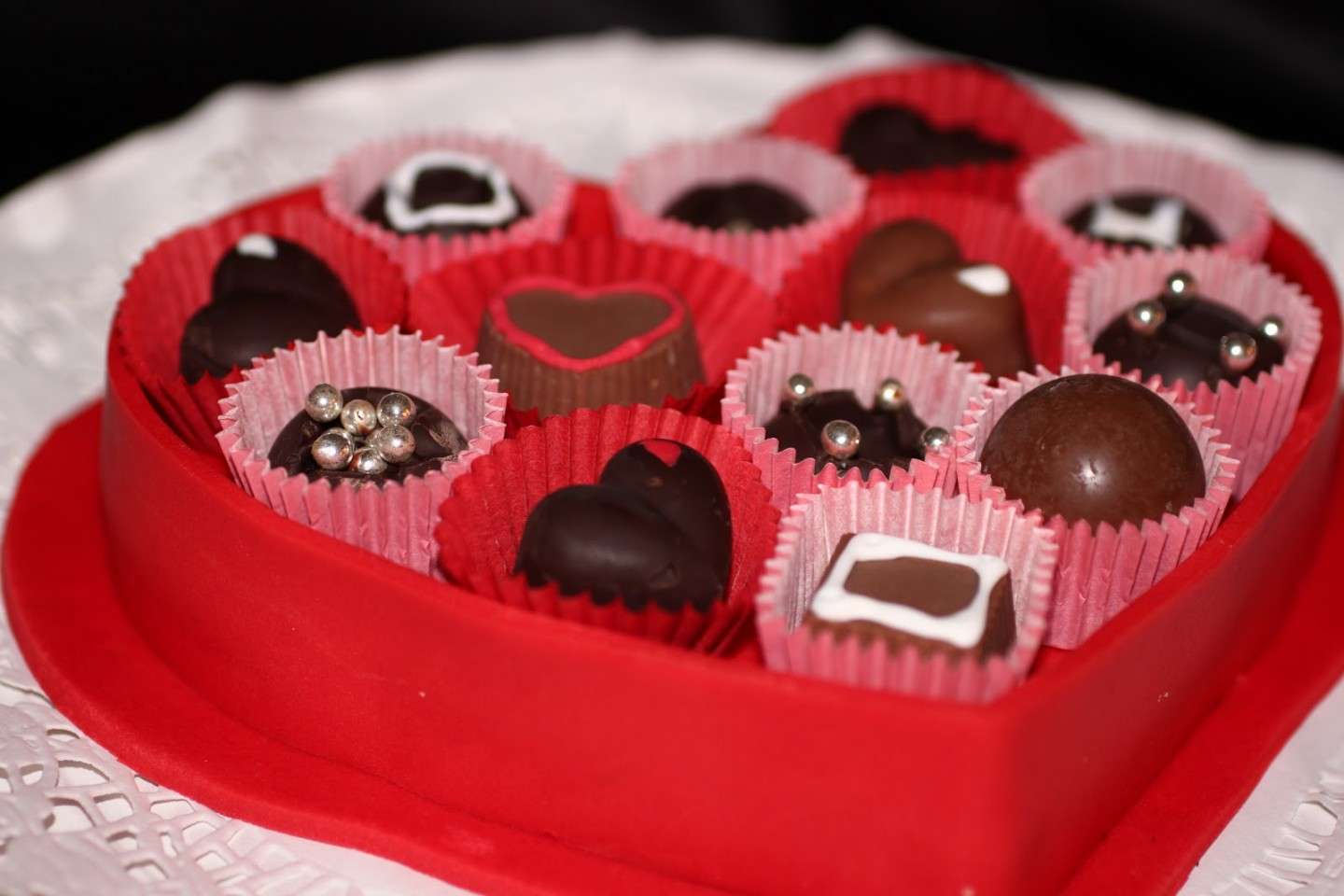 Cioccolatini a forma di cuore da regalare a San Valentino