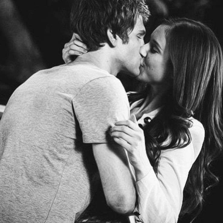 Il bacio tra Spencer e Toby in Pretty Little Liars