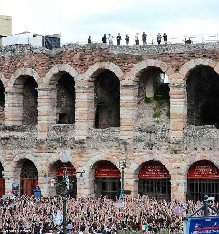 One Direction Concerto Verona: Folla!