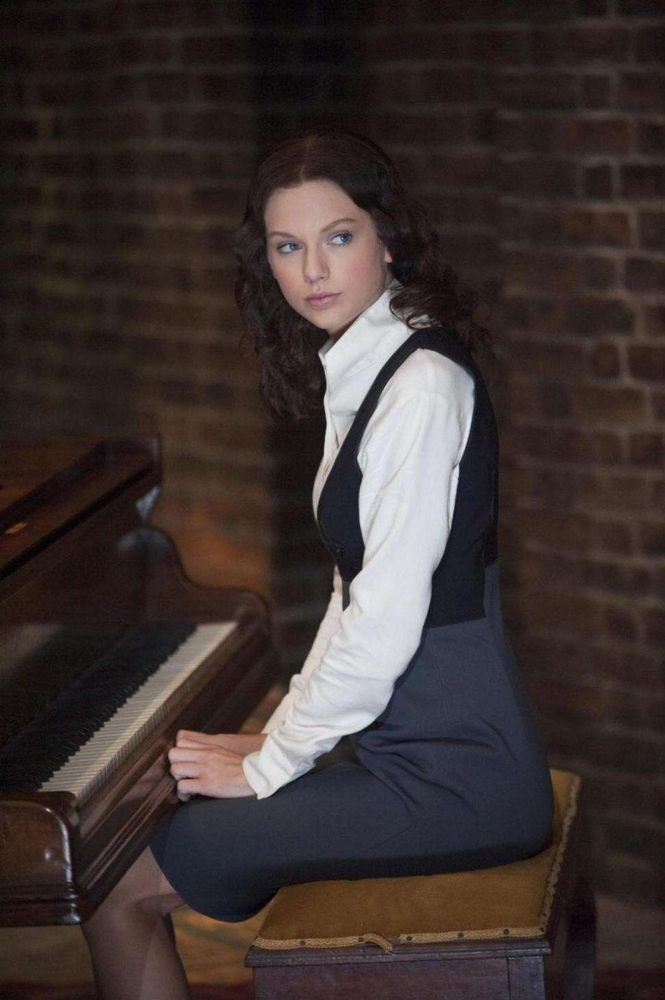 Taylor Swift in The Giver