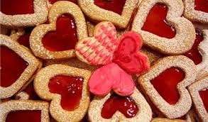 Biscotti con marmellata per San Valentino