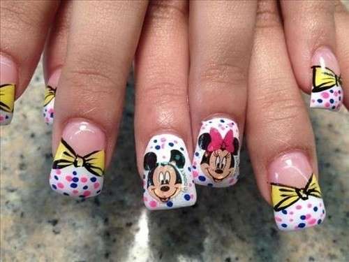 Divertente nail art di Minnie