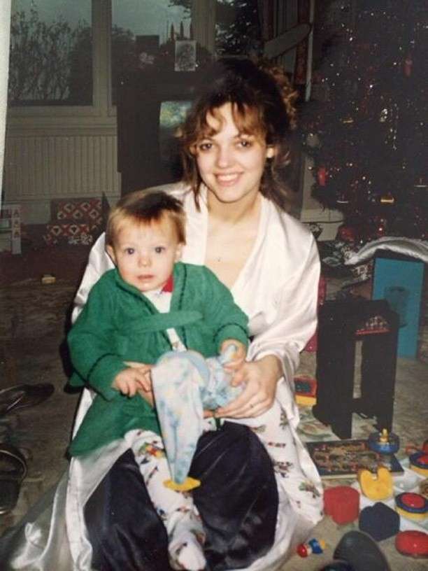 Louis Tomlinson insieme alla sua mamma