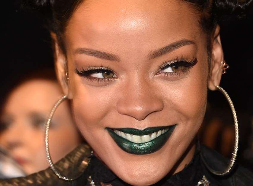 Rihanna e il rossetto verde