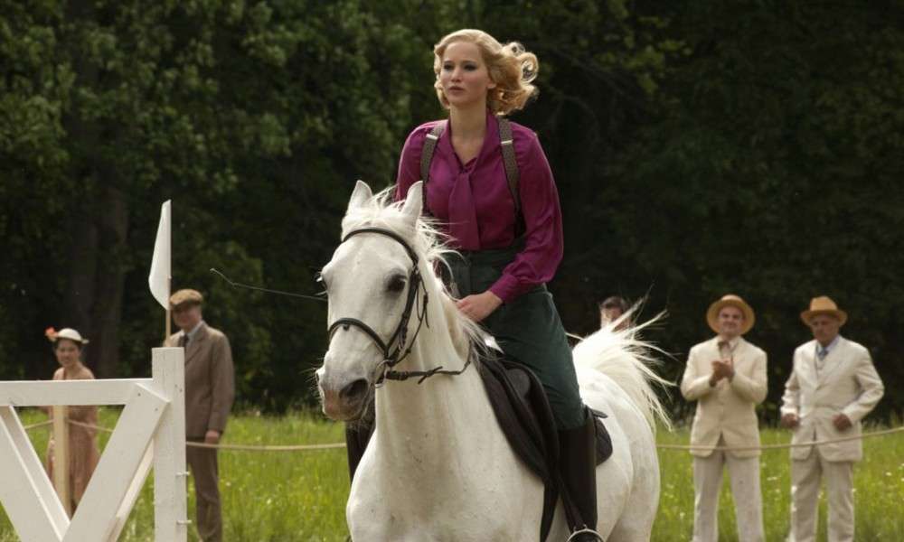 Jennifer Lawrence a cavallo in Una folle passione