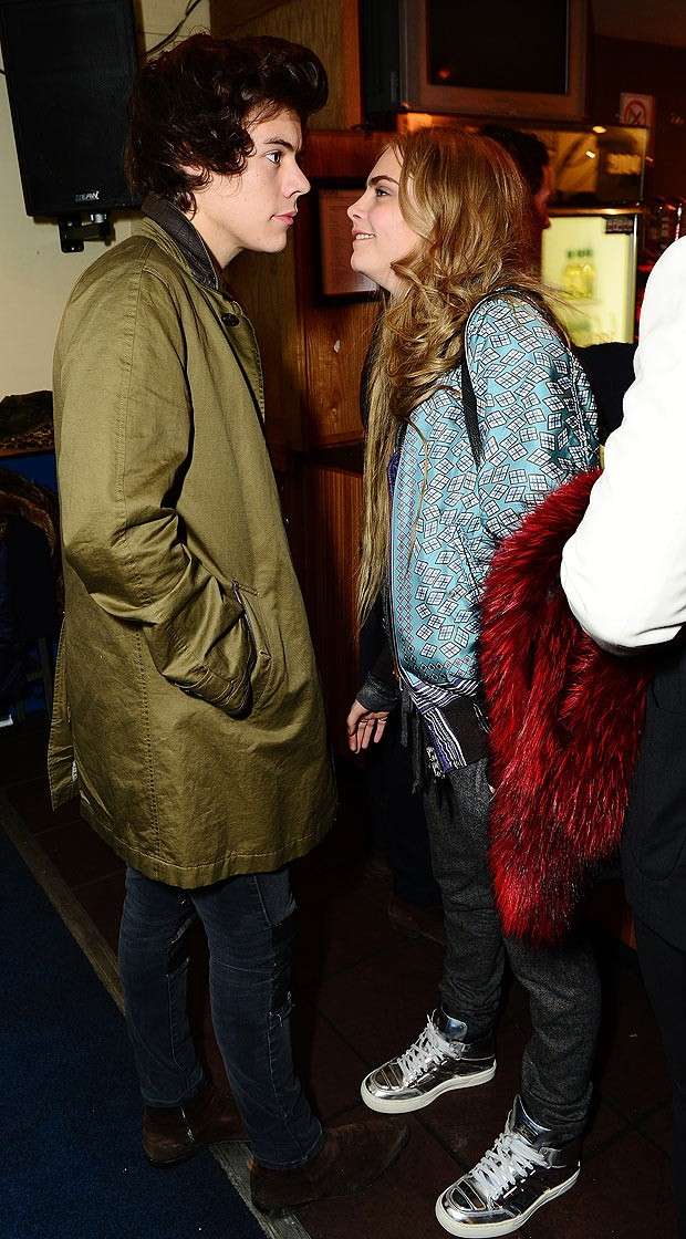 Harry insieme alla super model Cara Delevingne