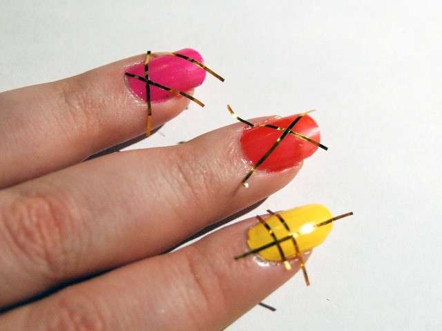 Suggerimenti per fare la nail art a righe