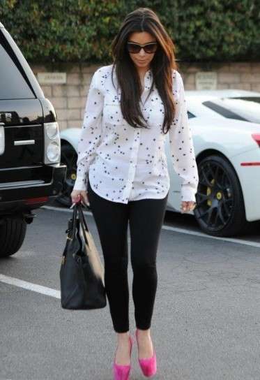 Kim Kardashian con la camicia 