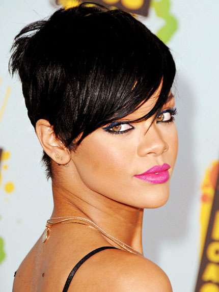 Rihanna: lo stile nei capelli, guarda le foto!