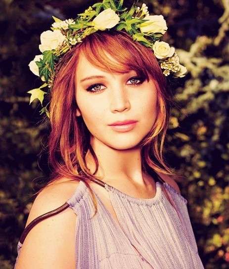 Jennifer Lawrence, acconciatura con fiori
