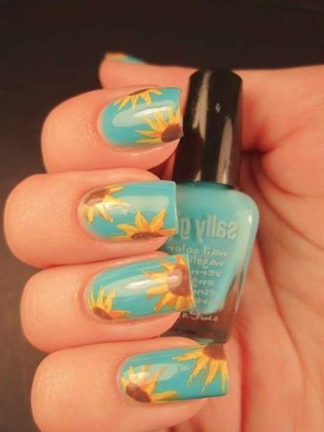 Nail art con girasoli di Van Gogh