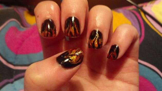 La ragazza di fuoco, nail art
