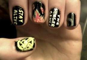 Stay alive nails