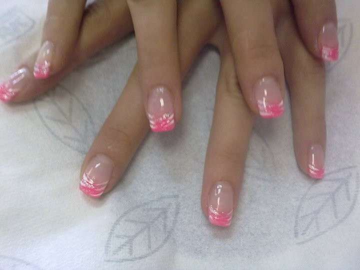 French manicure rosa