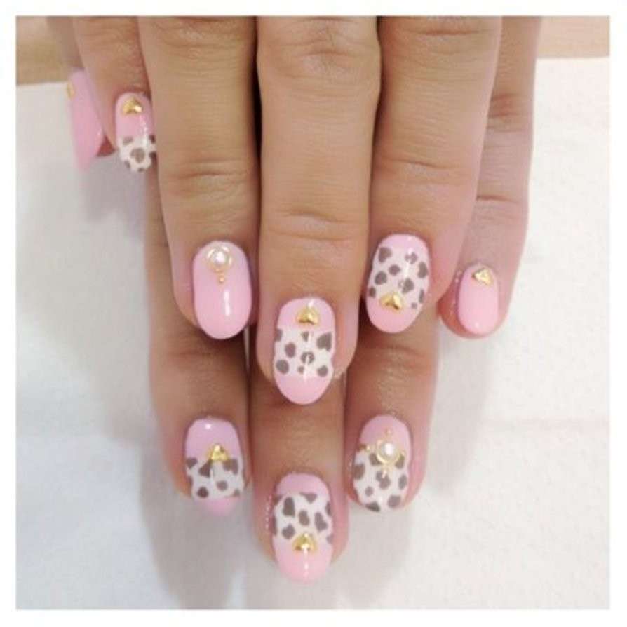 Nail art pink e bianca
