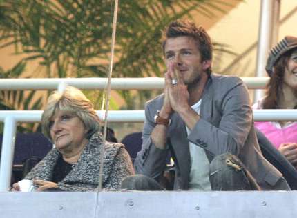 David Beckham in una foto con la mamma