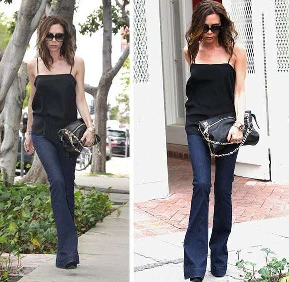 Victoria Beckham con jeans a zampa