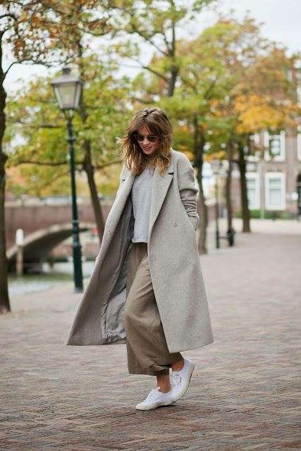 Culottes pants con sneakers