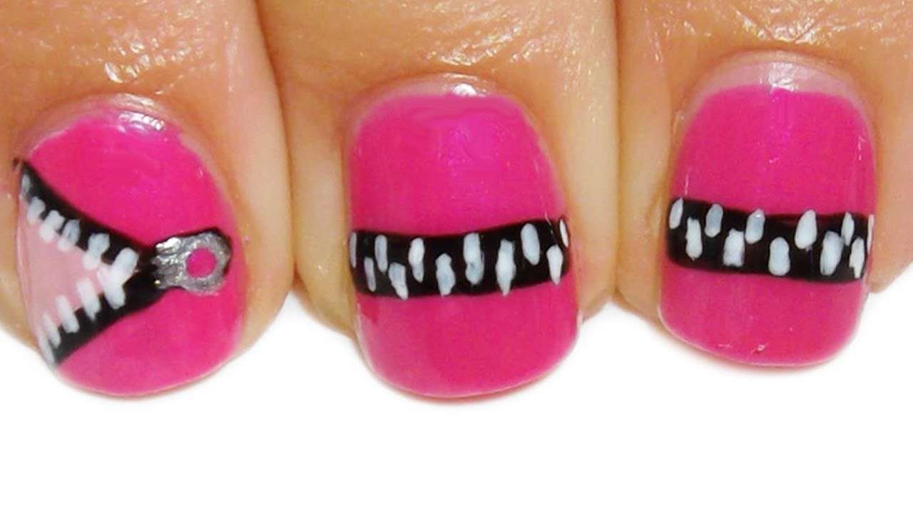 La nail art rosa con zip