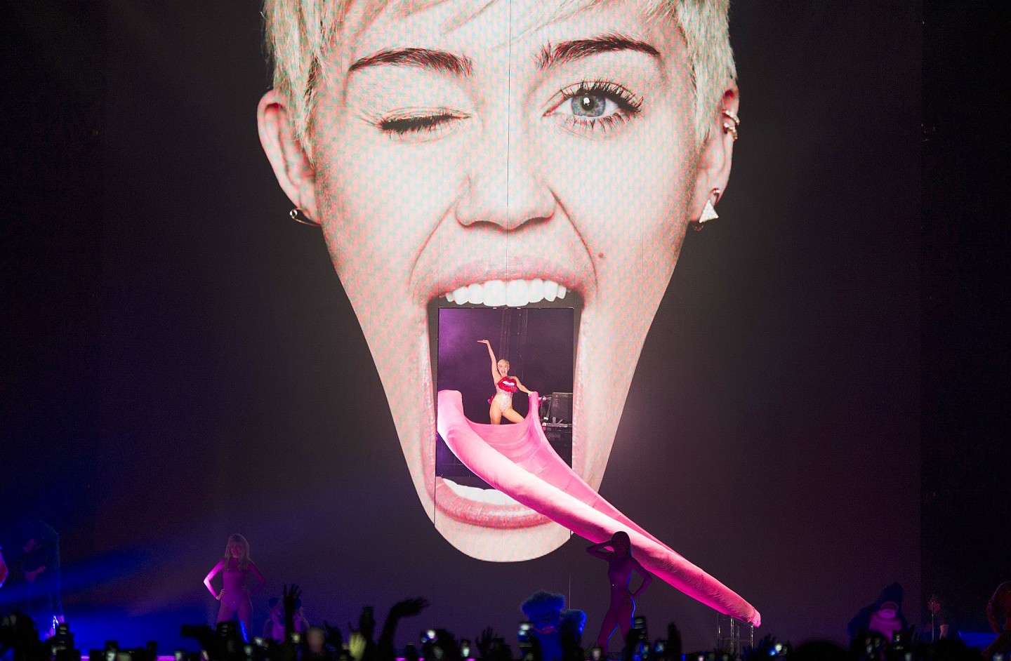 Apertura del Bangerz tour di Miley Cyrus