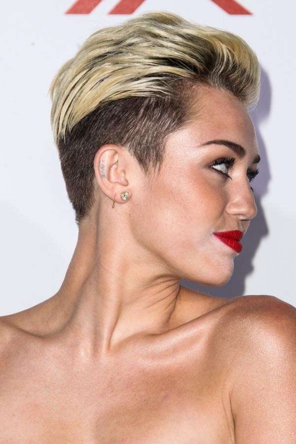 Miley Cyrus ed il sidecut