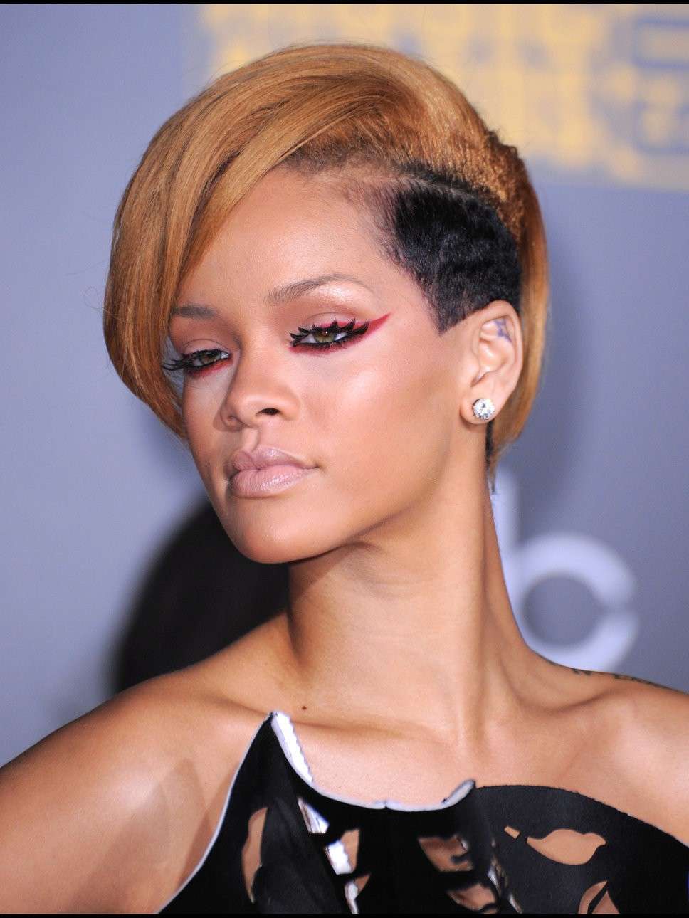 Rihanna ed il sidecut