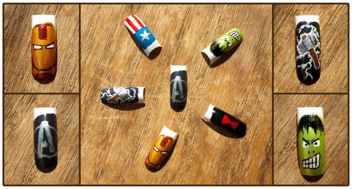 Gli sticker nails dei supereroi