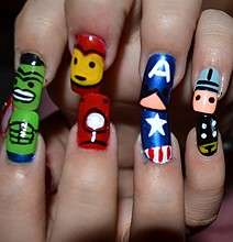 Nail art ispirata a The Avengers