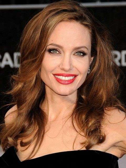 Il rossetto rosso di Angelina Jolie