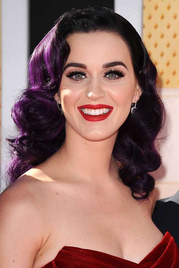 Katy Perry con il rossetto rosso