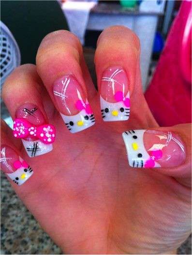 Nail art di Hello Kitty