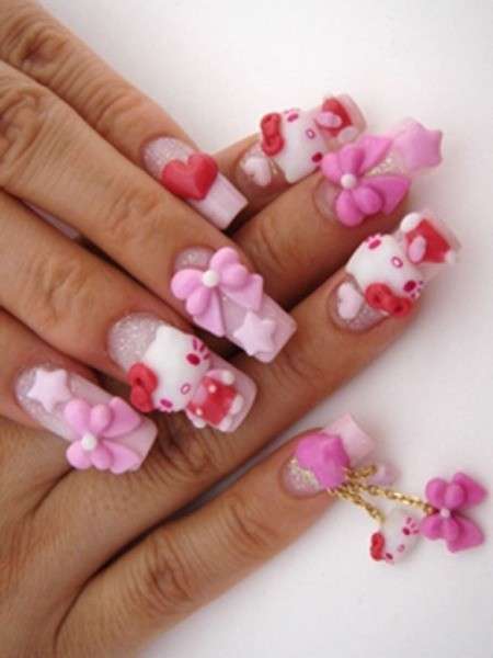 Originale nail art di Hello Kitty