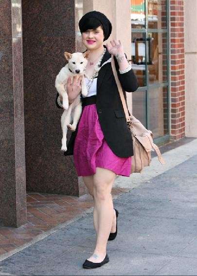 Kelly Osbourne con il suo cane