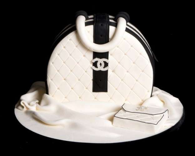 Torta con handbag di Chanel