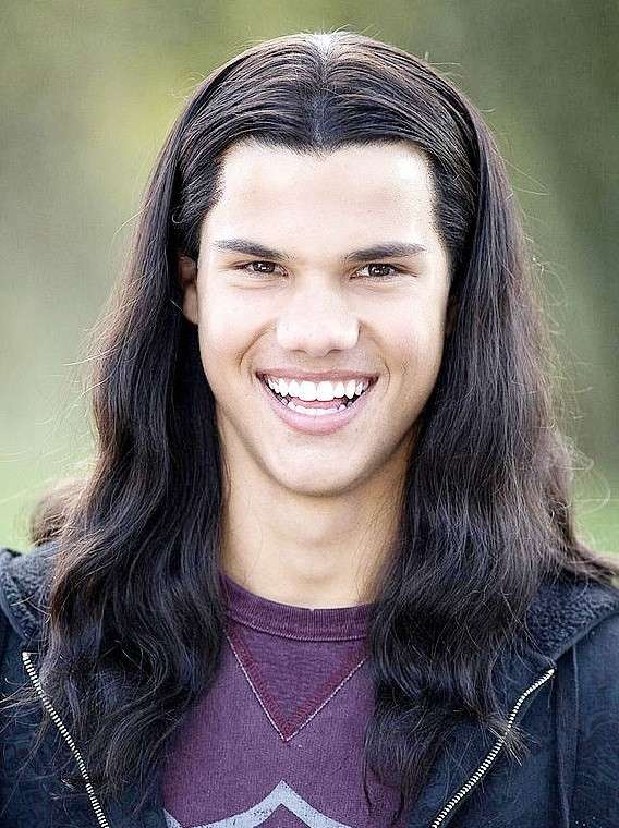 Taylor Lautner nel primo film della saga Twilight