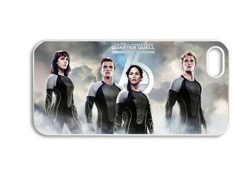 Cover con i quattro combattenti di Hunger Games