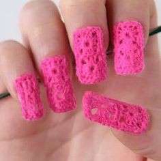 Crochet nail art rosa