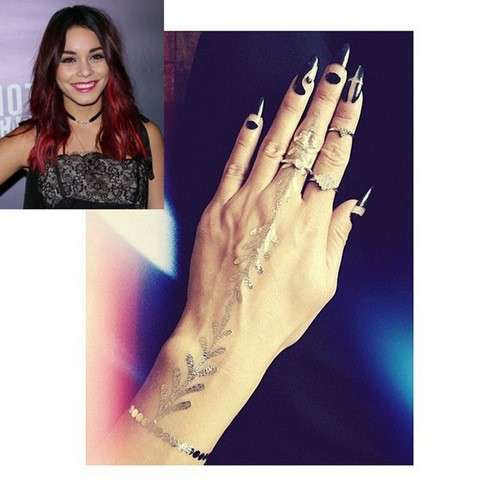 Tattoo sulla mano per Vanessa Hudgens