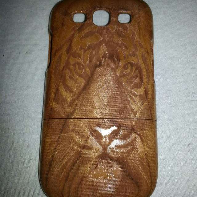 Cover in legno con tigre