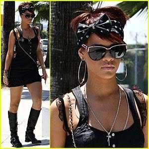Rihanna e il fiocco nero a pois
