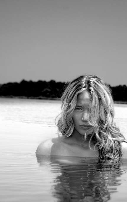 Uno scatto in bianco e nero di Jennifer Lawrence