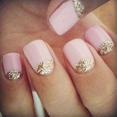 Reverse french manicure rosa e oro glitterato