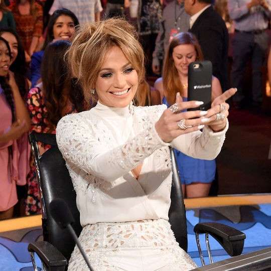Smalto bianco per Jennifer Lopez